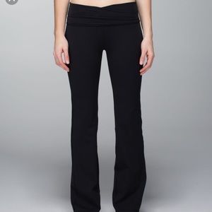 Lulu Black Astro yoga Pants